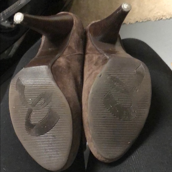 Over the knee brown suede heeled boots - Picture 6 of 6